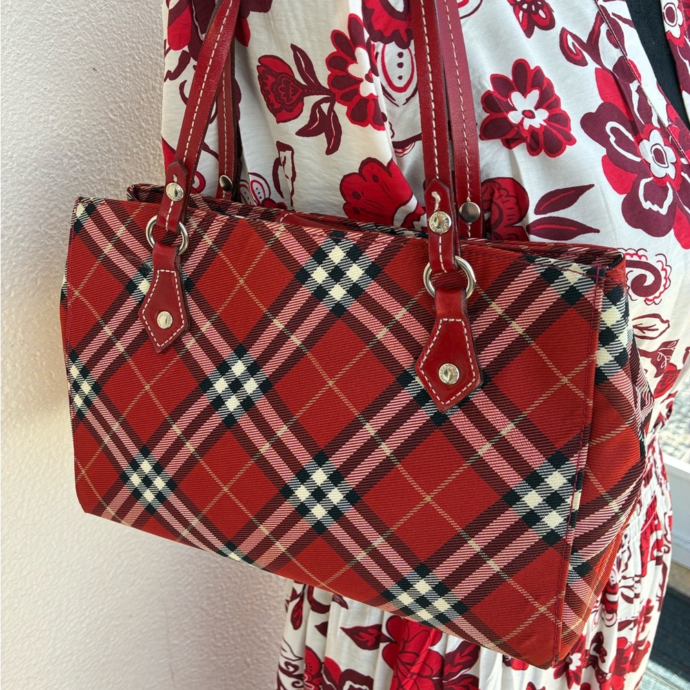 ❤️ Burberry Red Plaid Shoulder Bag - Picture 13 of 17
